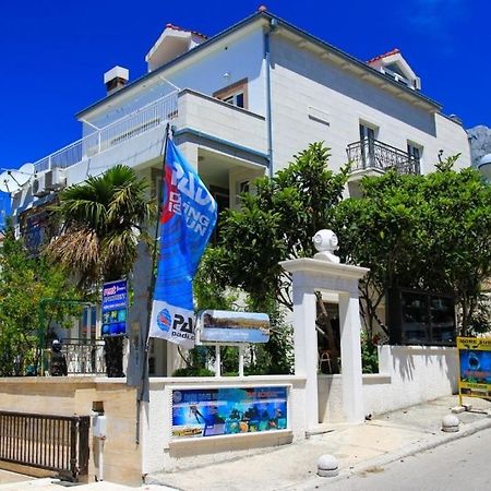 Apartments By The Sea Makarska - 15200 Kültér fotó
