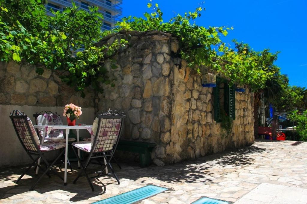Apartments By The Sea Makarska - 15200 Kültér fotó
