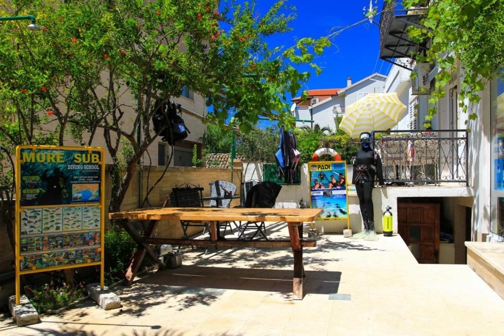 Apartments By The Sea Makarska - 15200 Kültér fotó